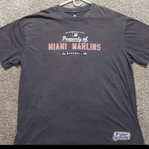 3x men's majestic brand MLB shirt